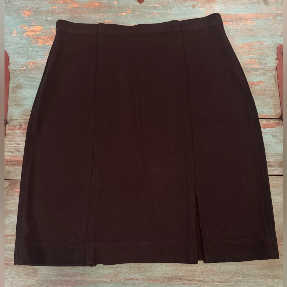 Tadashi Shoji Black Knee-Length Pencil Skirt with Slit